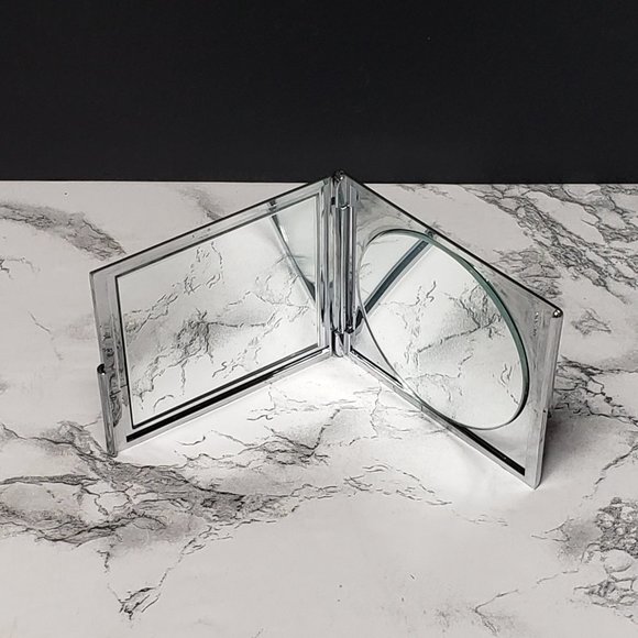 Dual Mirror Compact with Silk Case Hong Kong (Vintage) - Picture 5 of 7